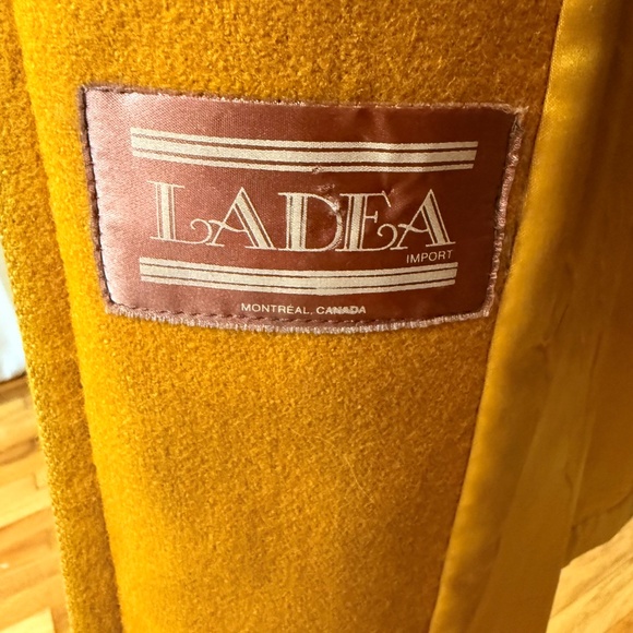 OOAK Classic Vintage 70s Mustard Wool Maxi Coat w/ Belt - Picture 9 of 10